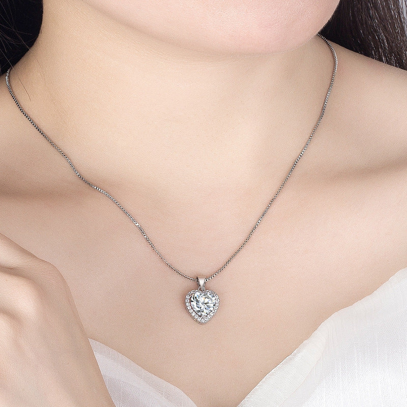 New White Diamond Imitation Moissanite Heart Pendant Necklace Fashion Collarbone Necklace For Girlfriend Jewellery Gift Bijou'KAEL